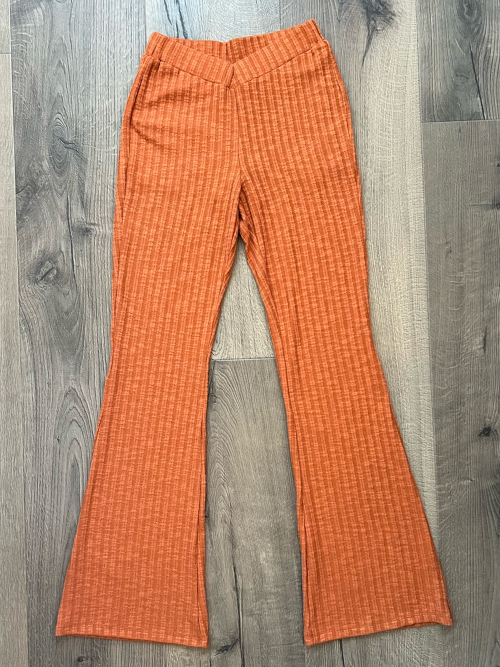 Papermoon rust Orange Ribbed, flared Pants